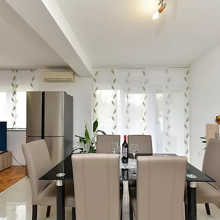 2423 Apartmán *