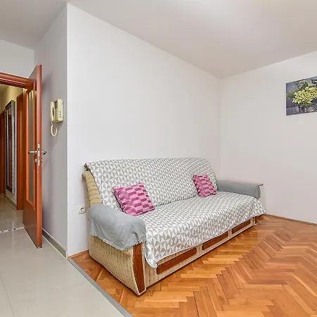 2423 Apartmán *