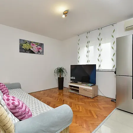 2423 Apartmán *